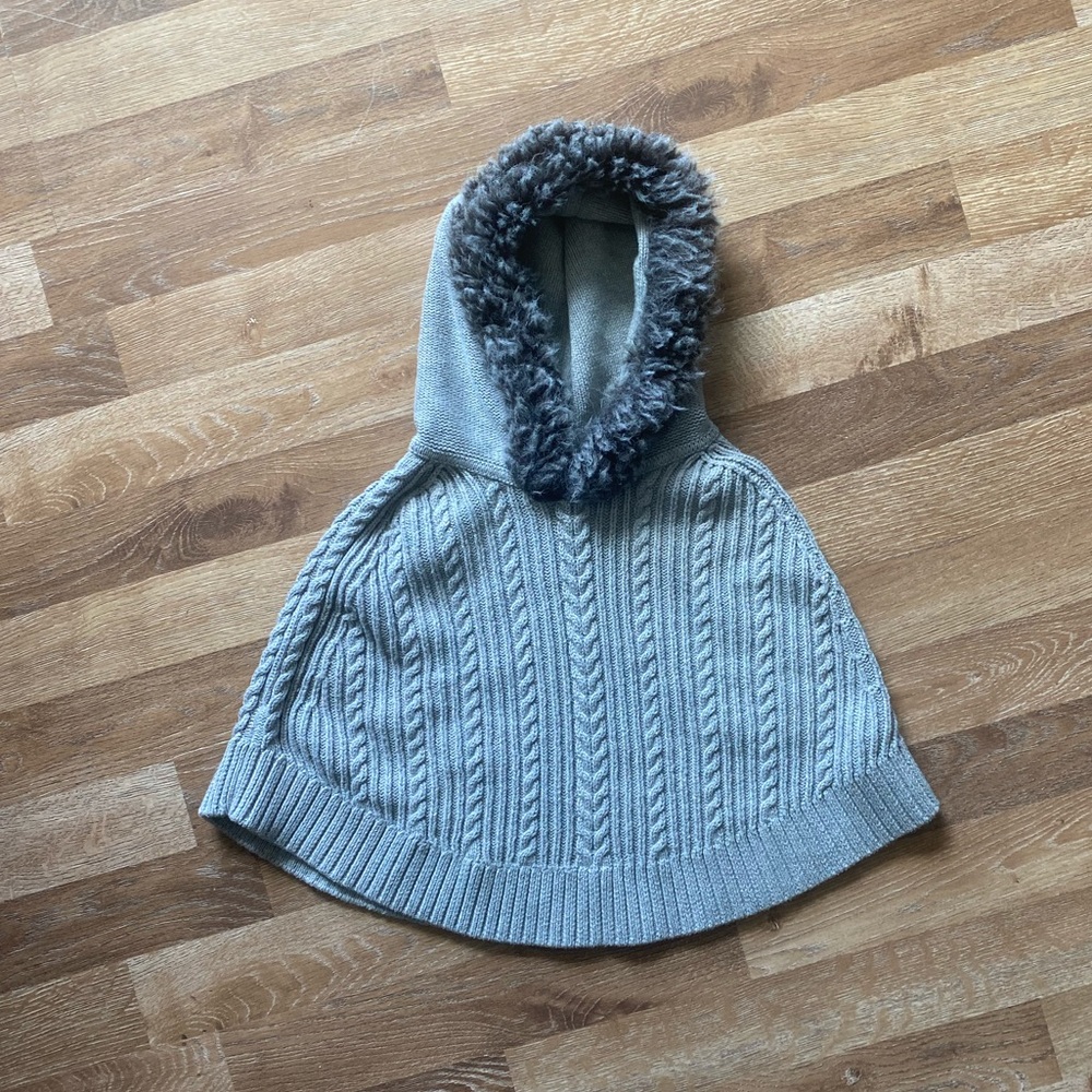 Hooded poncho NWOT